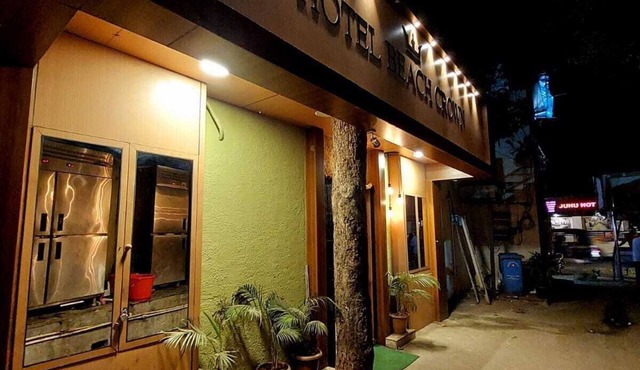 hotel beach crown juhu