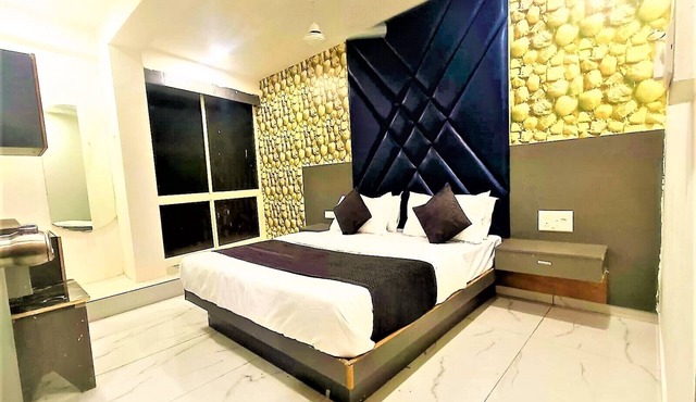 Hotel Bhavya Raj