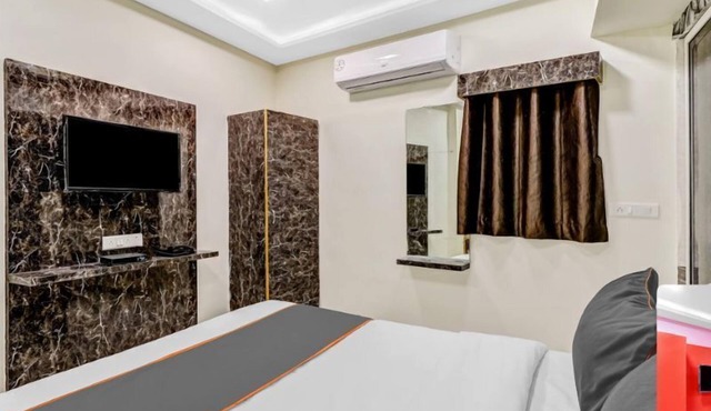 Hotel Bhavya Regency