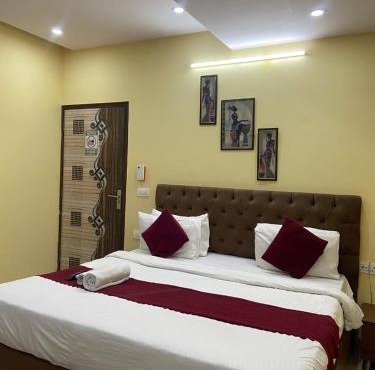 Hotel Bhera Enclave