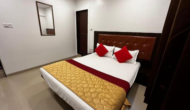 Hotel Borivali Executive - Near Borivali Railway Station in Mumbai
