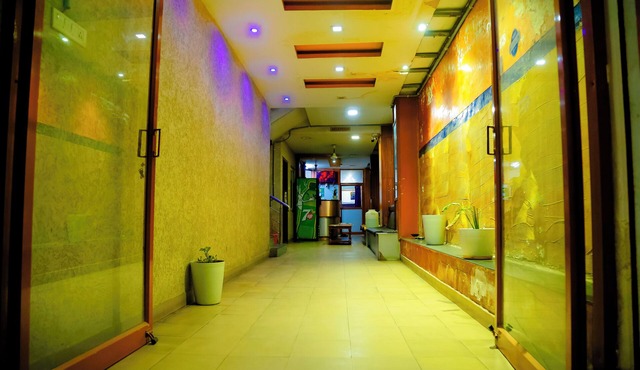 Hotel Breezeland - Erode Railway Station