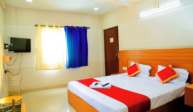 Hotel Breezeland - Erode Railway Station