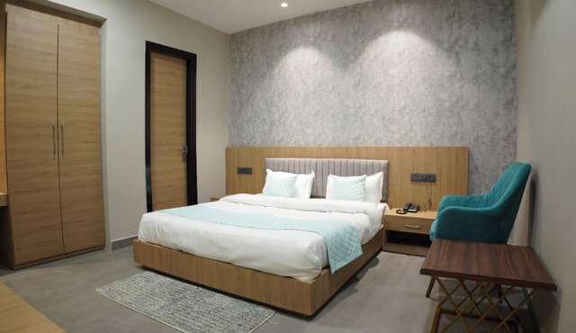 Hotel Central Park Bathinda in Bathinda