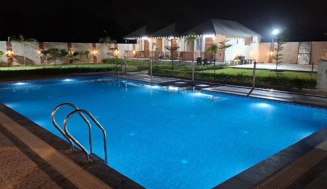 Hotel Cloud 9
