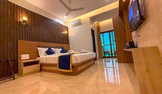 HOTEL COASTAL PALACE