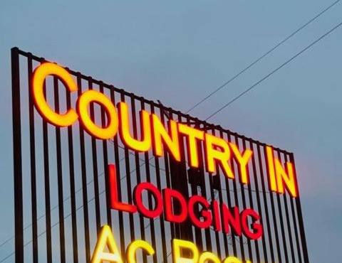 Hotel Country In Lodging