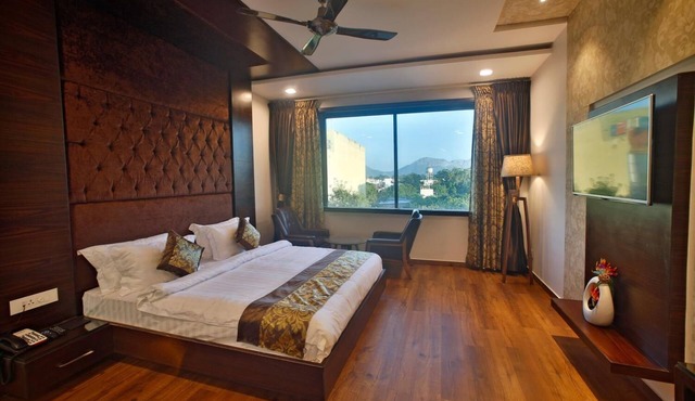 Hotel Crosslane in Ajmer