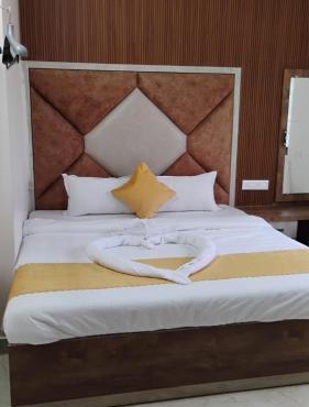 HOTEL Dev Vanshi Palace
