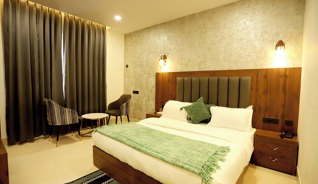 Hotel Dhingra Inn