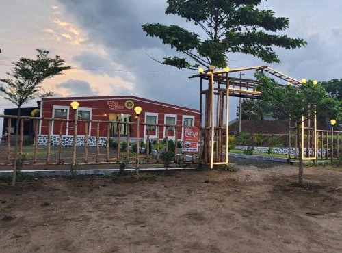 Hotel Ekant tourist resort aka Ekaant Farms