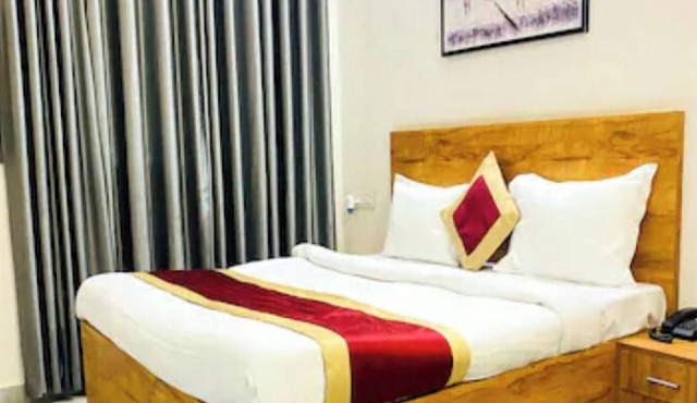 Hotel Eleven 8
