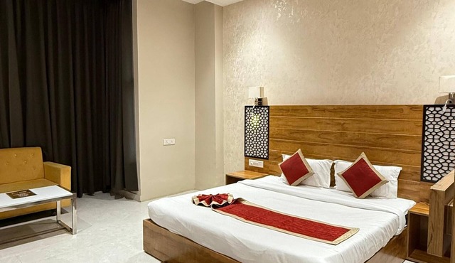 Hotel Emperor Paradise
