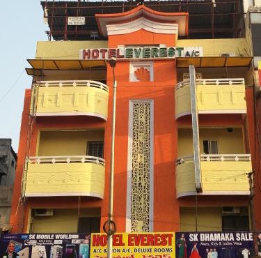 Hotel Everest