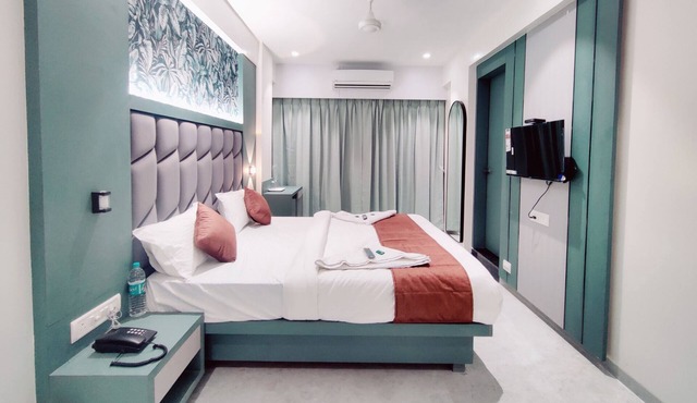 Hotel Everest Residency