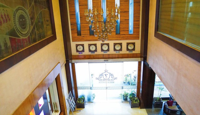HOTEL FLORET INN