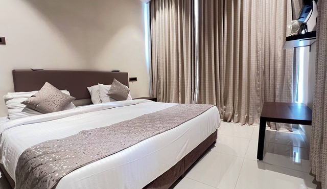 Hotel GMR Pearls