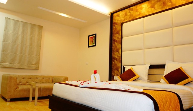 Hotel Golden Laurel Inn