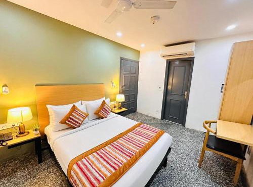 Hotel Golden Saffron By Qotel Punjabi Bagh