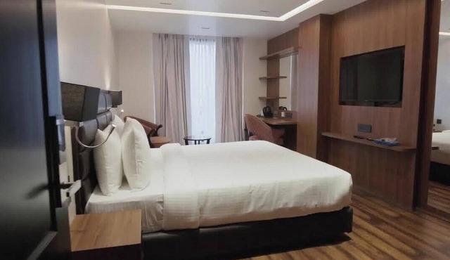 Hotel Grand Dhillon
