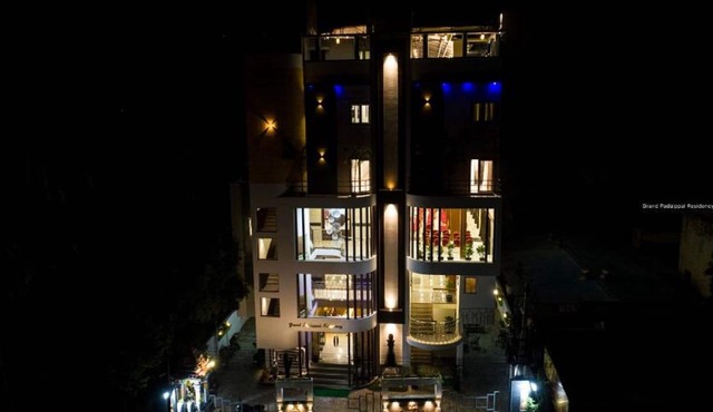 Hotel Grand Padappai Residency