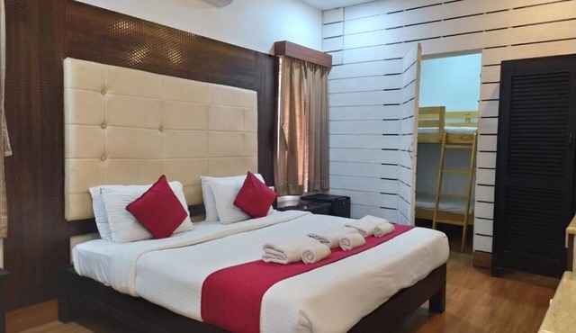 HOTEL GRAND PARKWAY