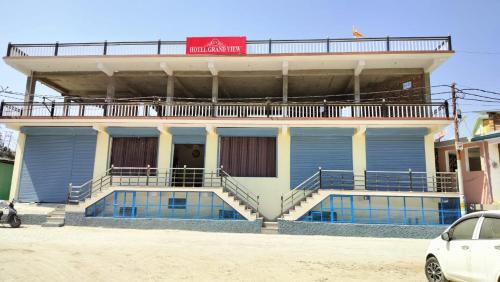Hotel Grand View in Barkot