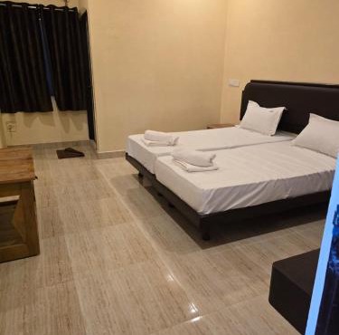 Hotel GT Aathika Palace, Parrys