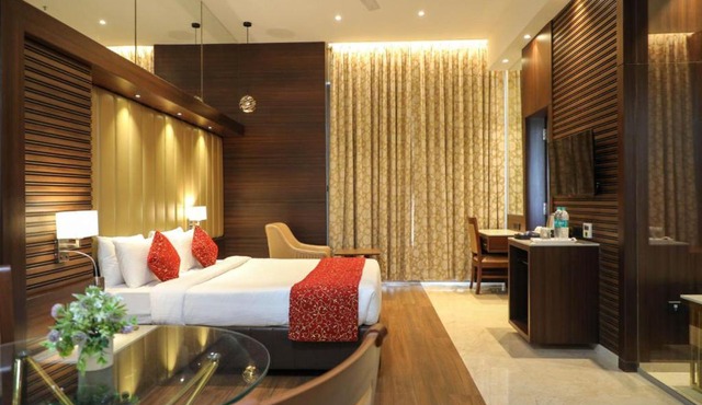 Hotel Gurudev Grand