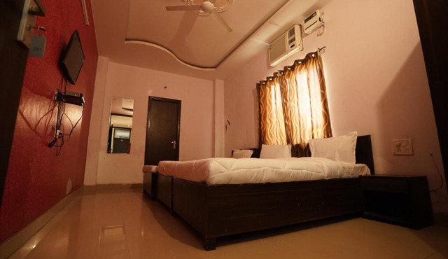 Hotel Gwala Guest House By WB Inn