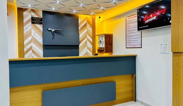 HOTEL HUNTER in Bardoli