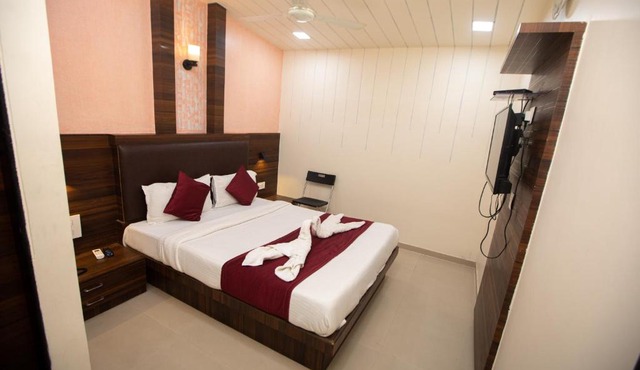 Hotel J D Residency