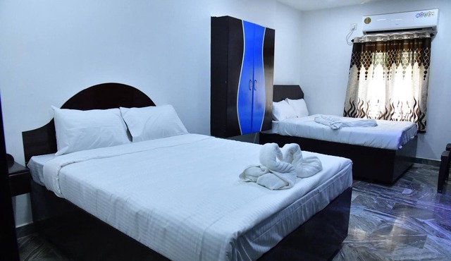 Hotel Jaisas Paradise