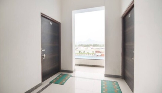 Hotel Jhansla By GRB