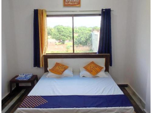 HOTEL K-A-S-H-I-N-E-S-T Near Sarnath Buddhist Temple - Offers Air Conditioned Rooms With Wifi Facility - Parking & Room Service - Prime Location - Best Selling In Varanasi