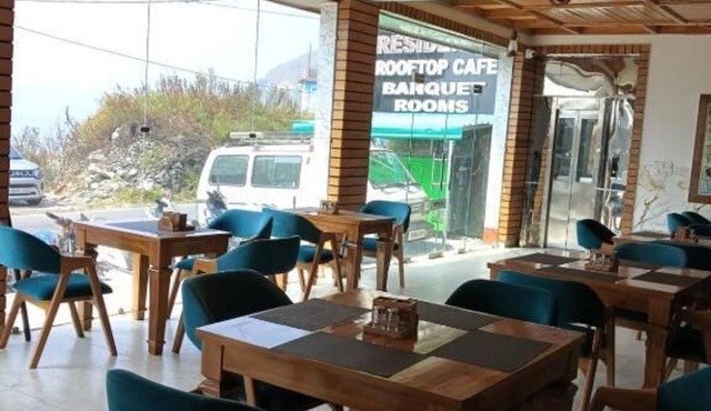 HOTEL KAMAL RESIDENCY BY UK SEASON