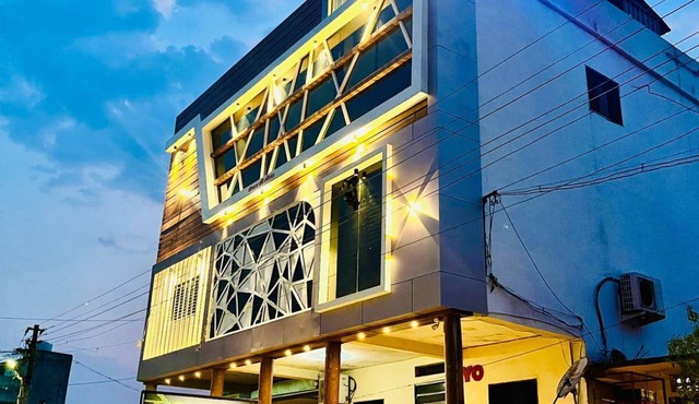 Hotel Keshav