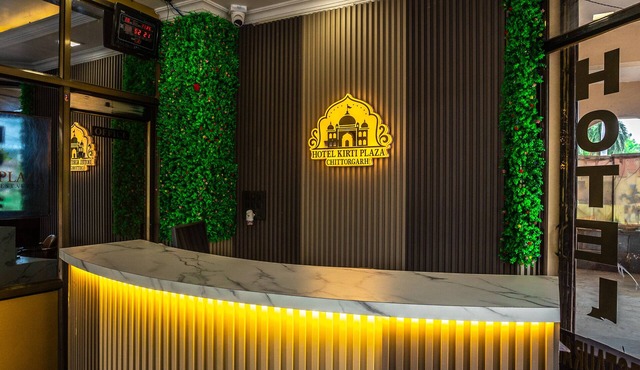 Hotel Kirti Plaza