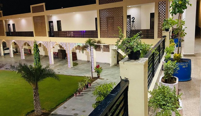 Hotel Kumkum Palace