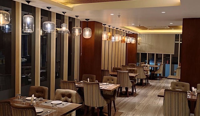 Hotel Le Lotus Grand Varanasi