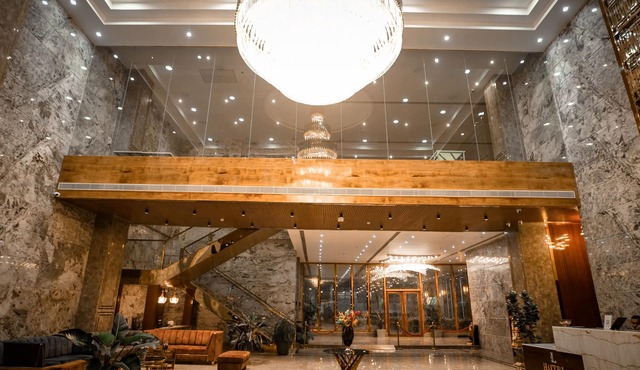Hotel Leroy Grand