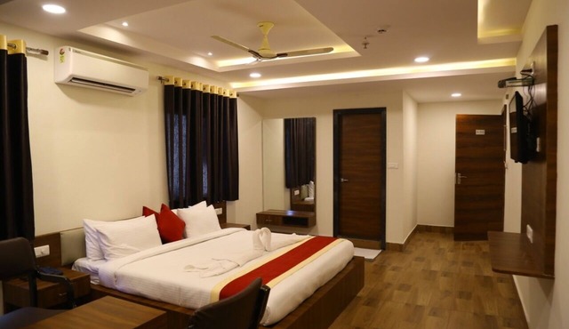 Hotel M Grand