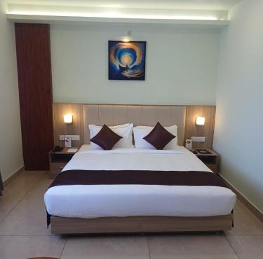 Hotel Maas Residency