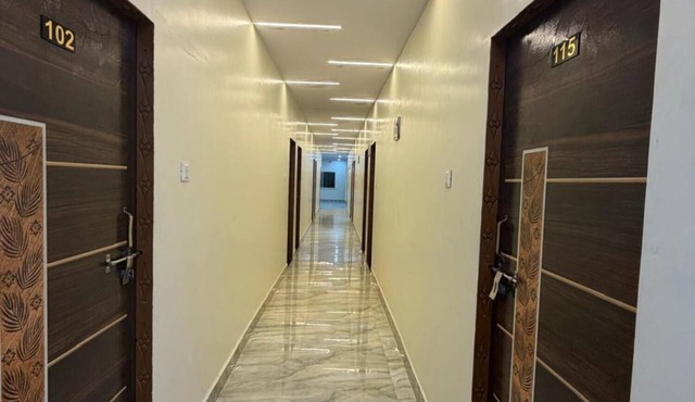 Hotel Majestic Inn
