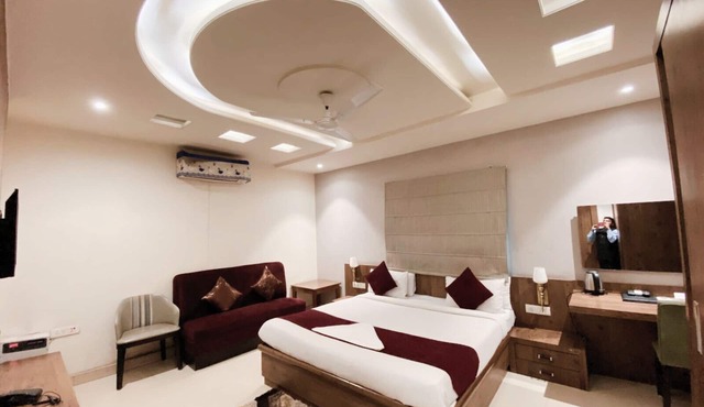 HOTEL MANISHA INTERNATIONAL