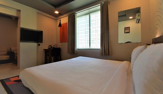 Hotel Manomay