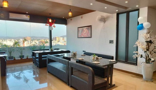 Hotel Maple Residence