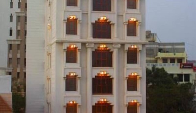 Hotel Maurya International