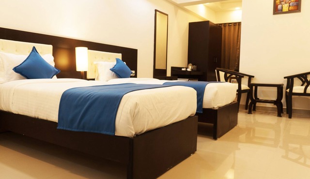 Hotel Max Inn