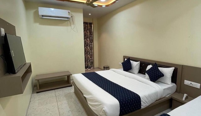HOTEL MB NIRALA SHYAM in Danta Ramgarh